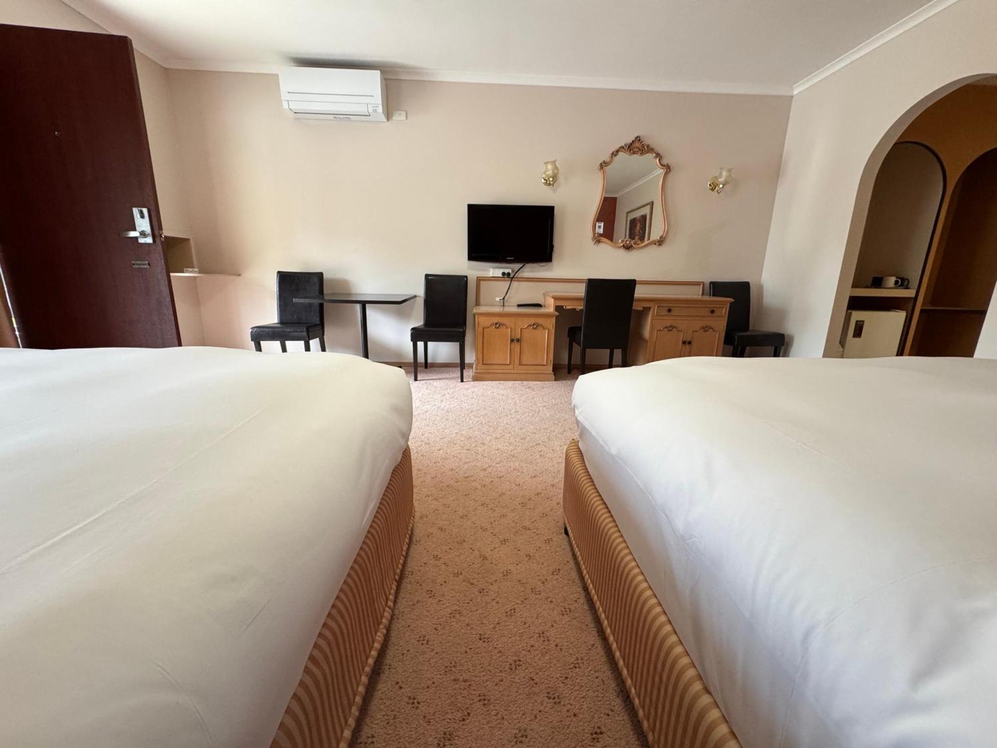 Golden Chain Country Plaza Motel Голлс-Гап Екстер'єр фото